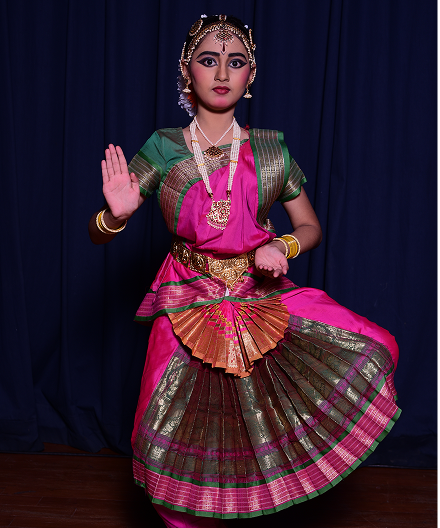 Classical dance performance 8