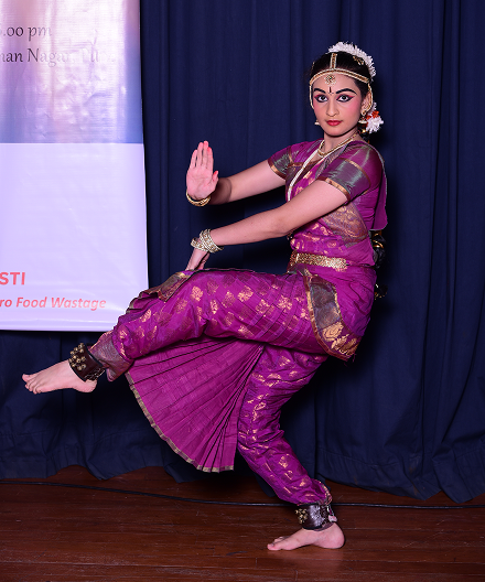 Classical dance performance 8