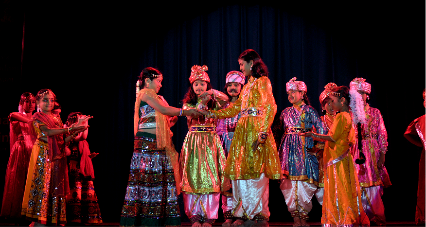 Street Bharatanatyam performance inspiring civic awareness in Pune