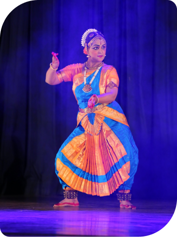 Ballet dancer in elegant pose demonstrating classical technique